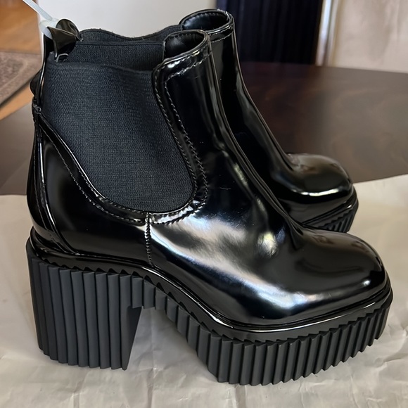 Gianni Bini Ryker Lug Sole Platform Booties. - Picture 7 of 10